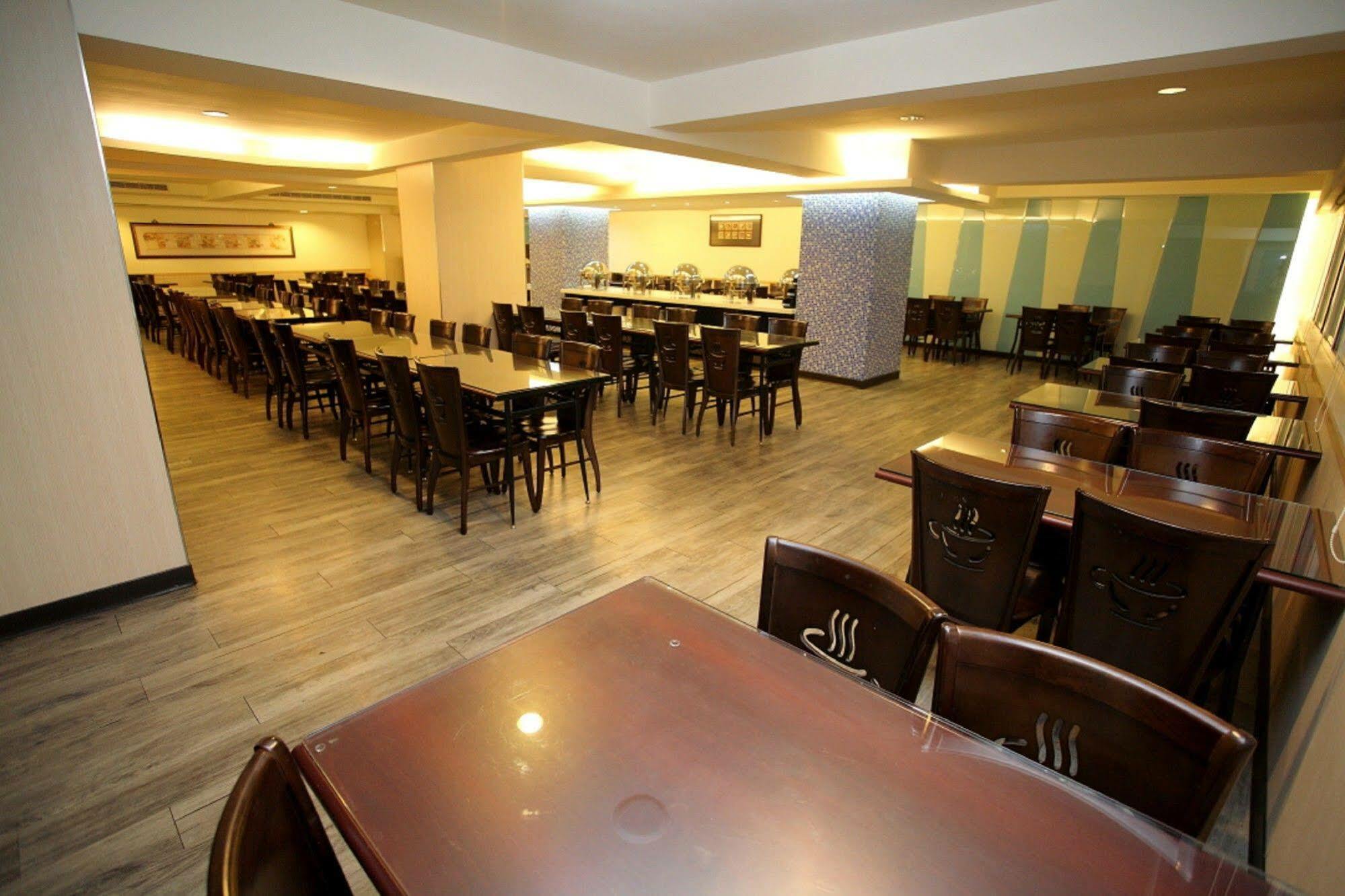 โรงแรมฟิช เกาสง ภายนอก รูปภาพ